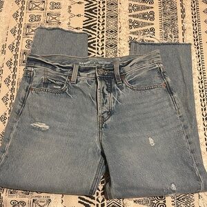 Size 4 Old Navy High-Rise Slouchy Straight Secret Slim Pockets Button Fly Jean